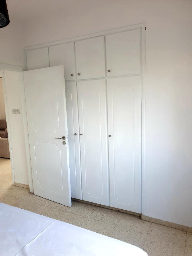 Spacious 2 Bedroom Appartment Near Mall -Internet 1Gbps Paphos Exterior photo